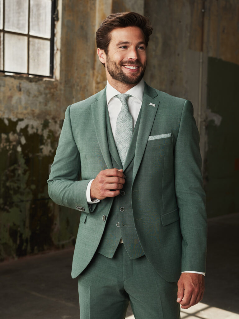 Der Anzug 24116 vom Hersteller immediate, im Hochzeitshaus Konstanz